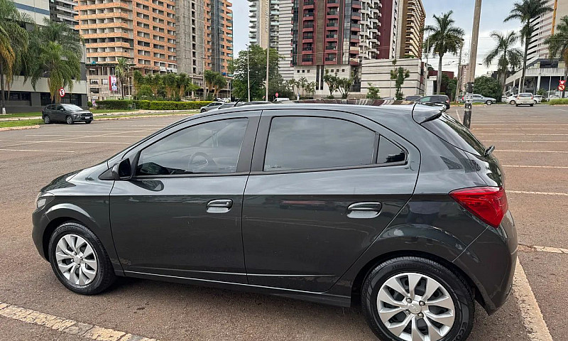 Chevrolet Onix Hatch...