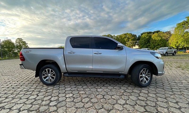 Hilux 18/19...