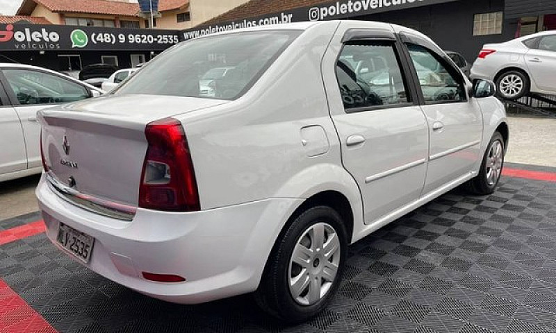 Renault Logan Expres...