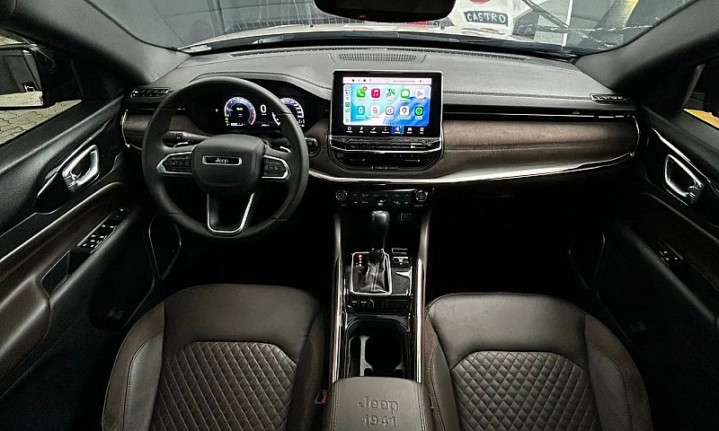 Jeep Commander Overl...