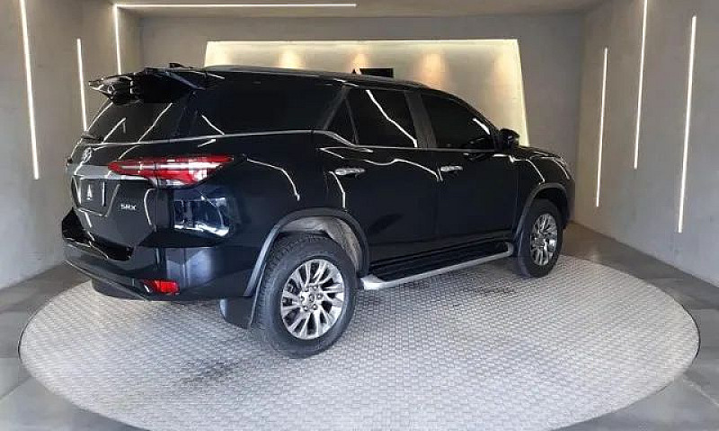 Toyota Hilux Sw4 Srx...
