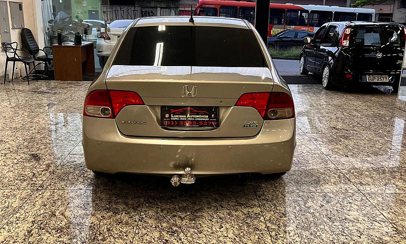 Honda Civic 1.8 Aut....