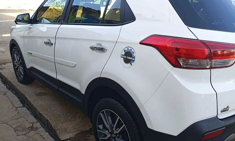 Hyundai Creta Presti...