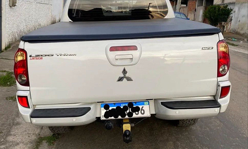 Mitsubishi L200 Trit...