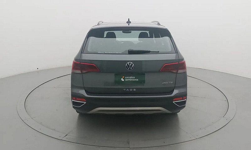 Volkswagen Taos High...