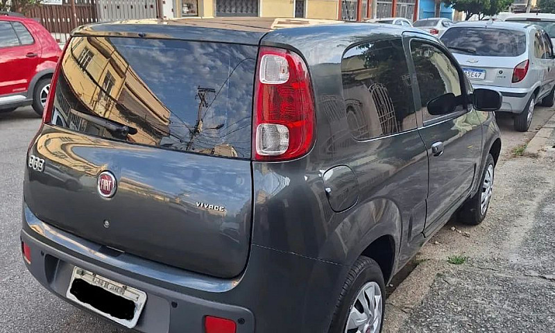 Fiat Uno Vivace 1.0 ...