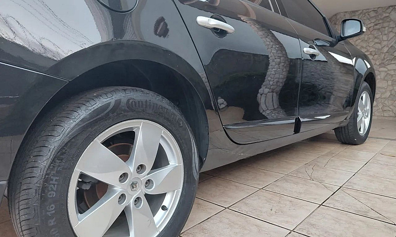 Renault Fluence Sed....