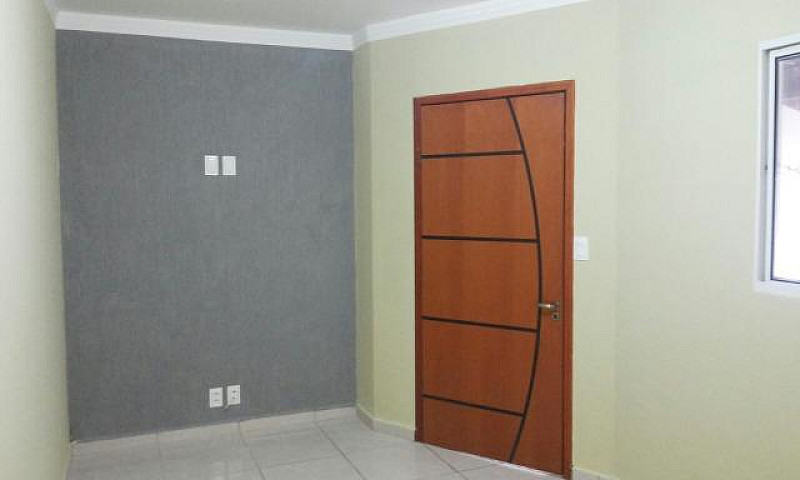 Casa Recém-Construíd...