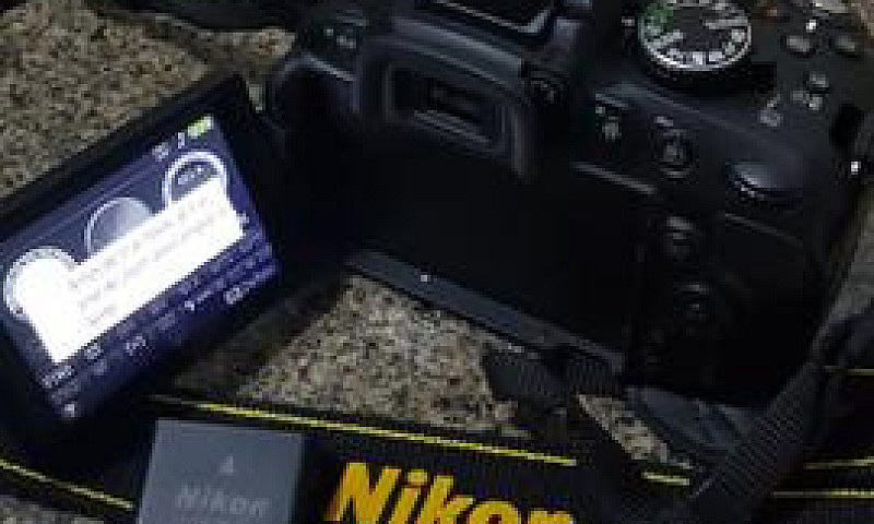 Camera Nikon D5200 +...