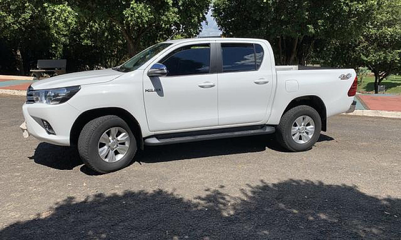 Hilux Srv...