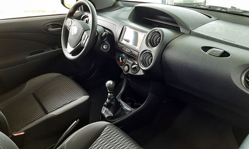 Etios 2021 Com 2.500...