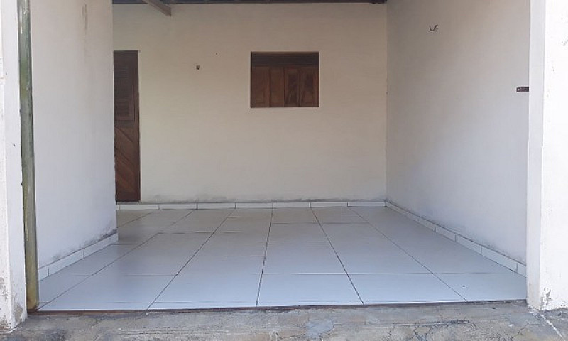 Vendo Uma Casa Em Bo...