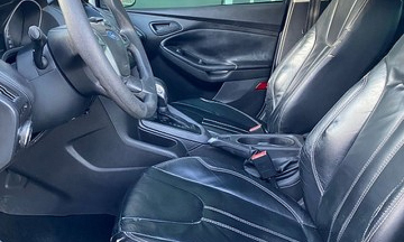 Ford Focus S 1.6 201...