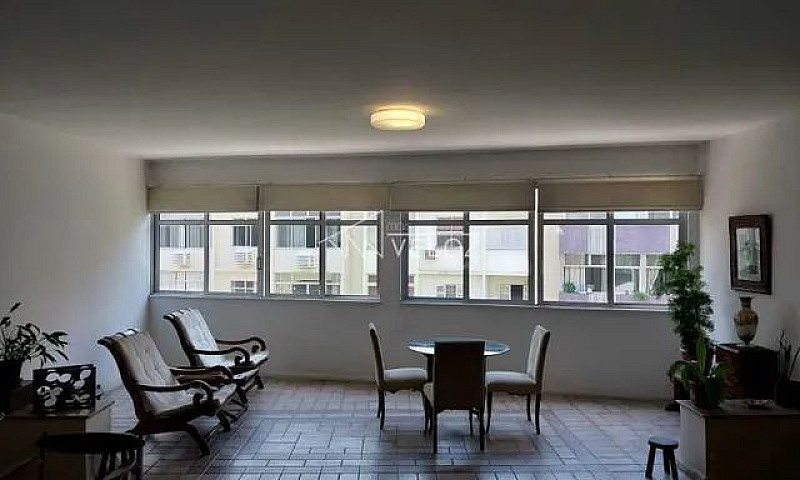 Apartamento-À Venda-...