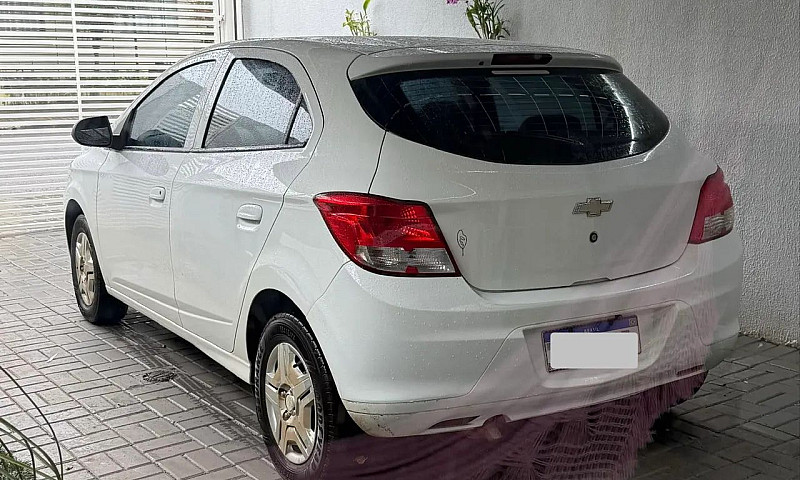 Chevrolet Onix Hatch...