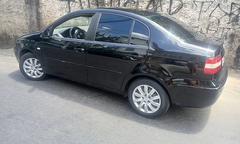 Polo 1.6 (71) *...