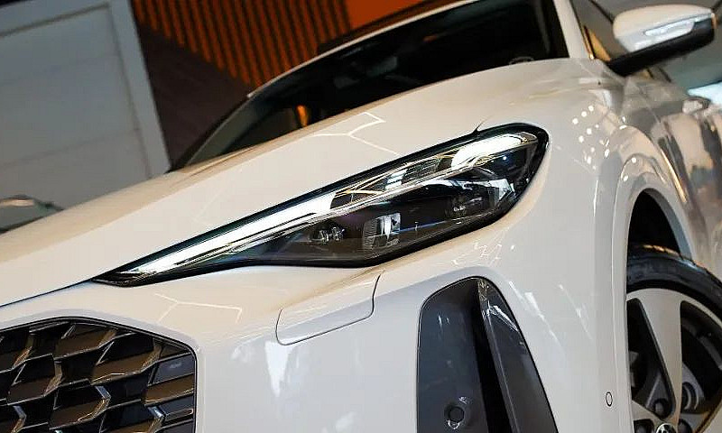 Audi Q5 Advanced 2.0...