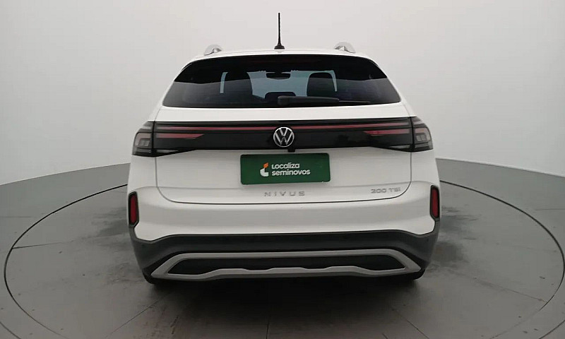 Volkswagen Nivus Hig...