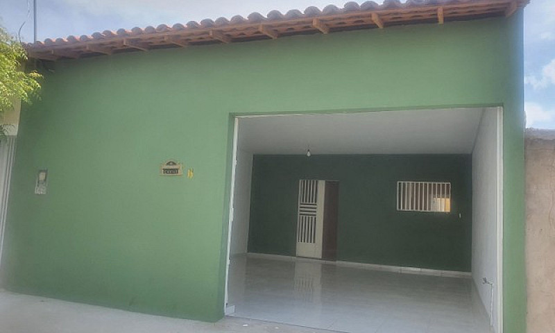 Vende-Se Casa Com 3 ...