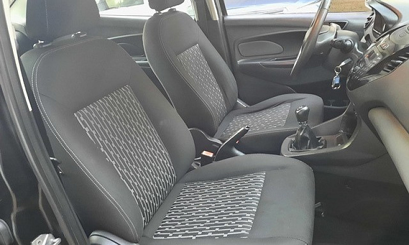 Ka Sedan 1.5 Flex An...