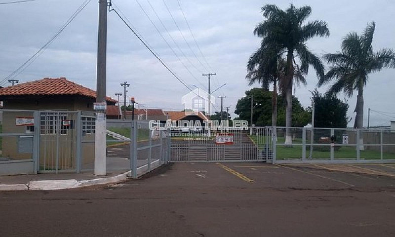 Casa Em Condomínio 3...
