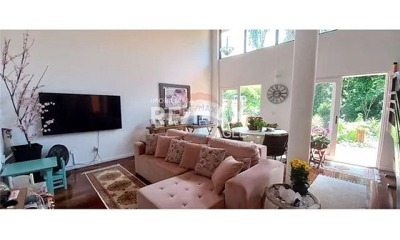 Casa Para Venda Em S...