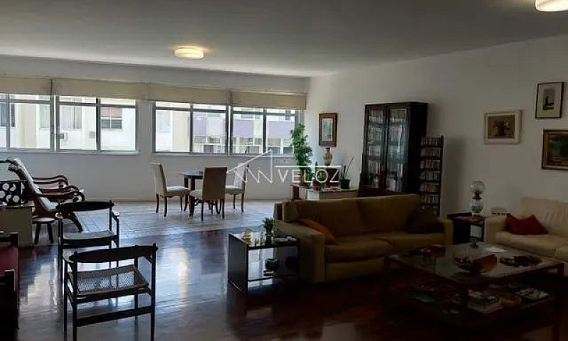 Apartamento-À Venda-...