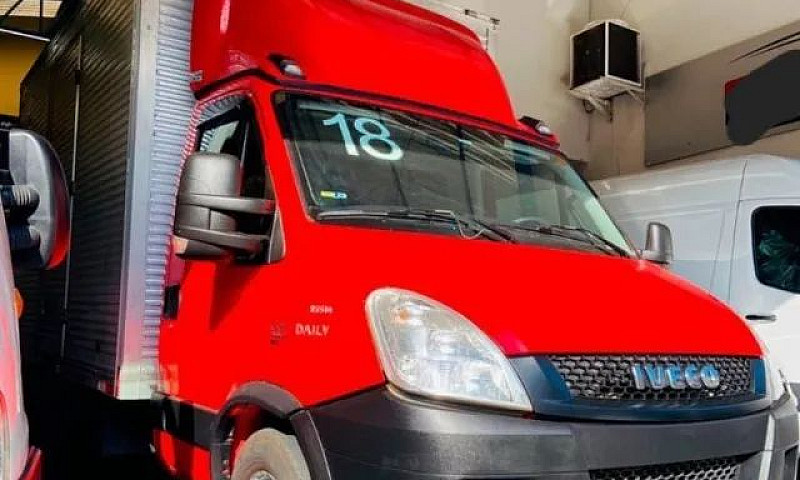 Iveco Bau Seco Ano 2...