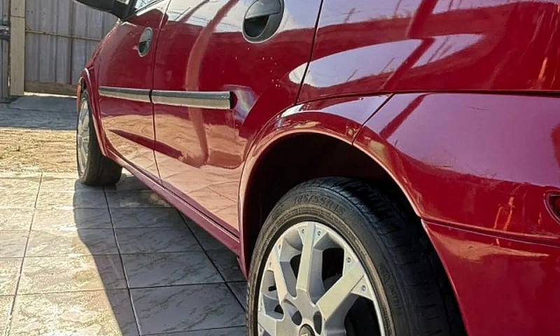 Chevrolet Corsa Hatc...