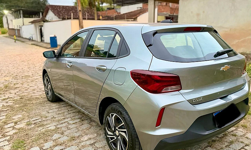Chevrolet Onix Hatch...