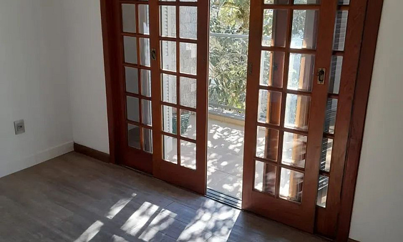 Casa De Condomínio 3...
