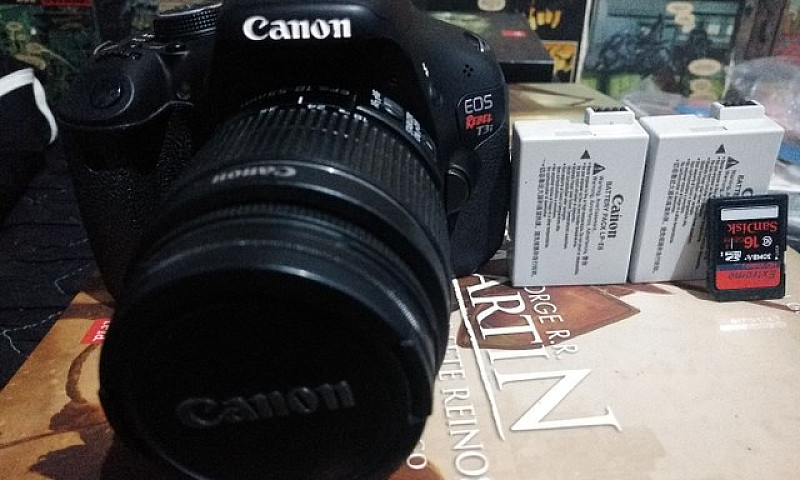 Câmera Canon T3I...