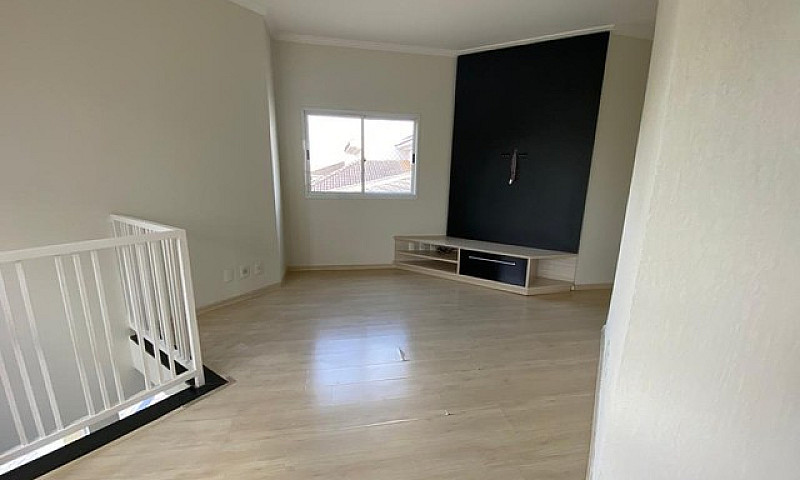 Linda Casa Em Condom...