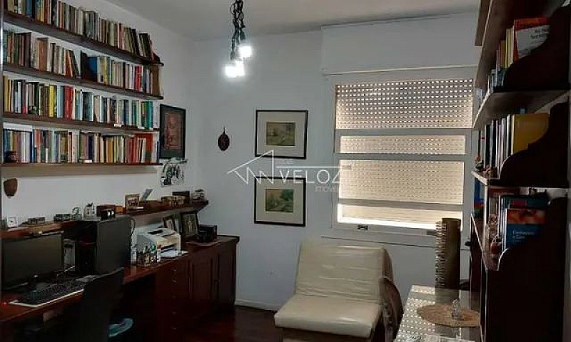 Apartamento-À Venda-...