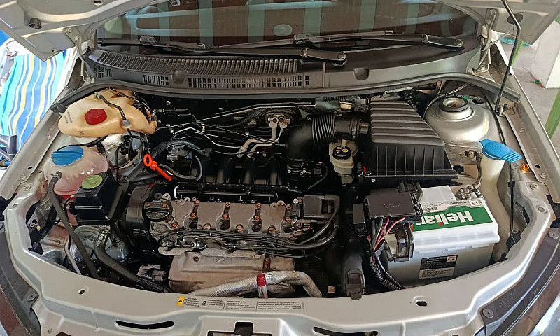 Volkswagen Saveiro 1...