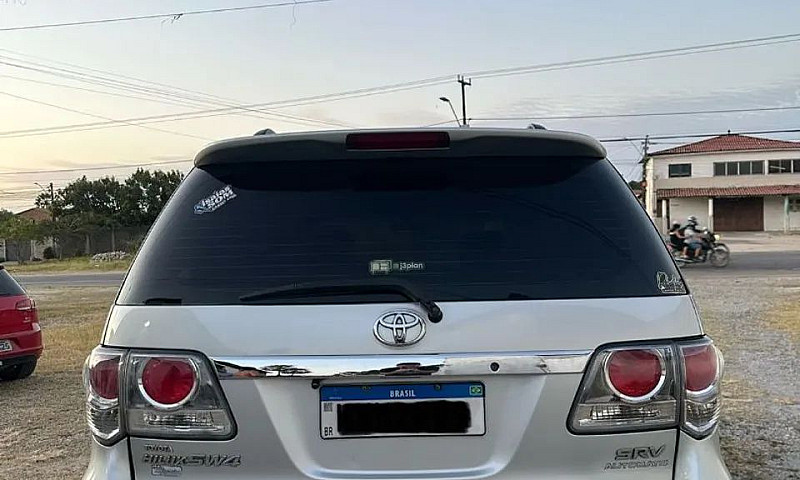 Toyota Hilux Sw4 Srv...