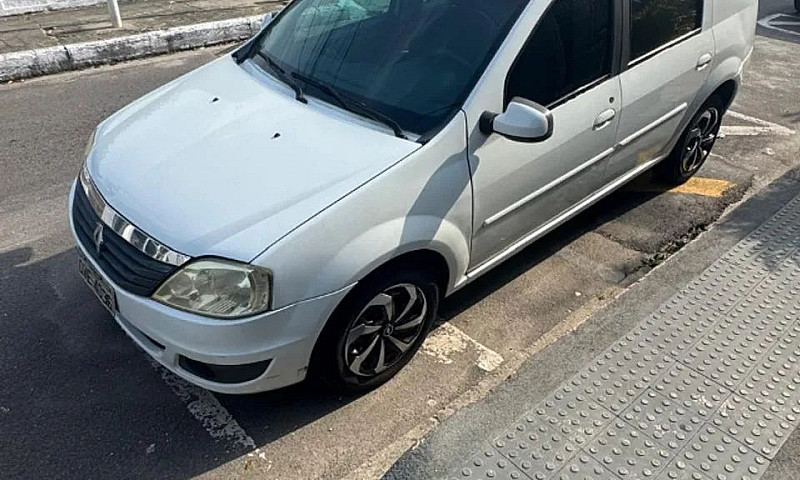 Renault Logan Expres...