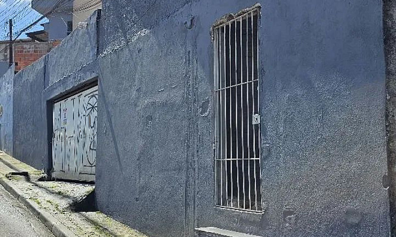 Vende-Se Casa 250 Mi...