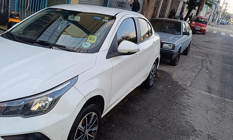 Fiat Cronos 1.3 8V F...