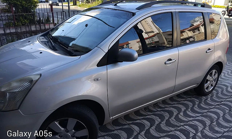 Nissan Livina Sl 1.6...