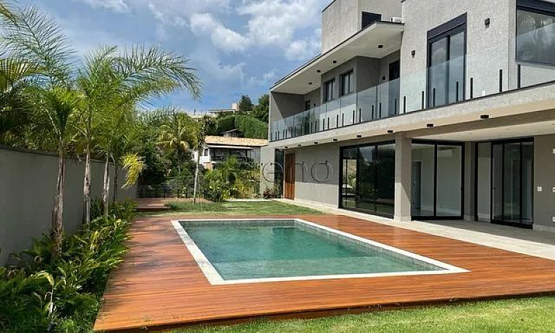 Casa À Venda Com 3 S...