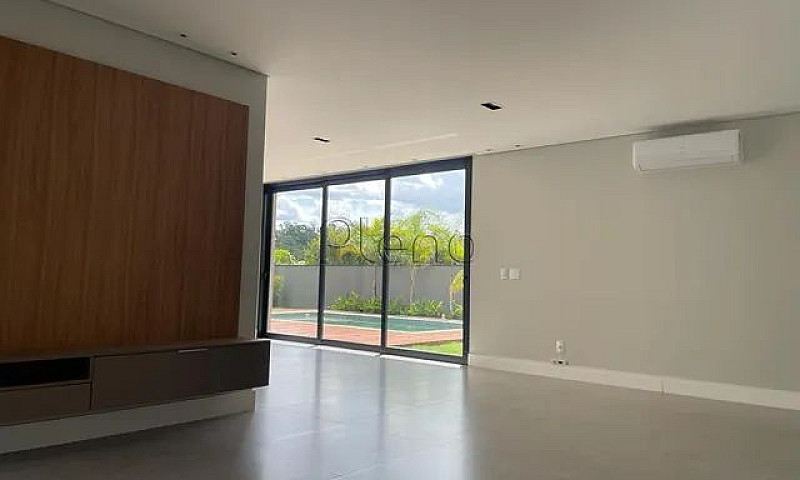Casa À Venda Com 3 S...