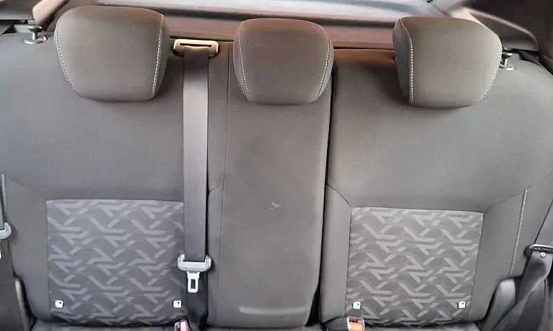 Nissan Kicks Sense 1...