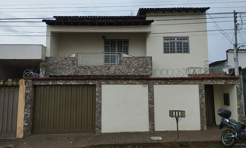 Casa Disponível Para...