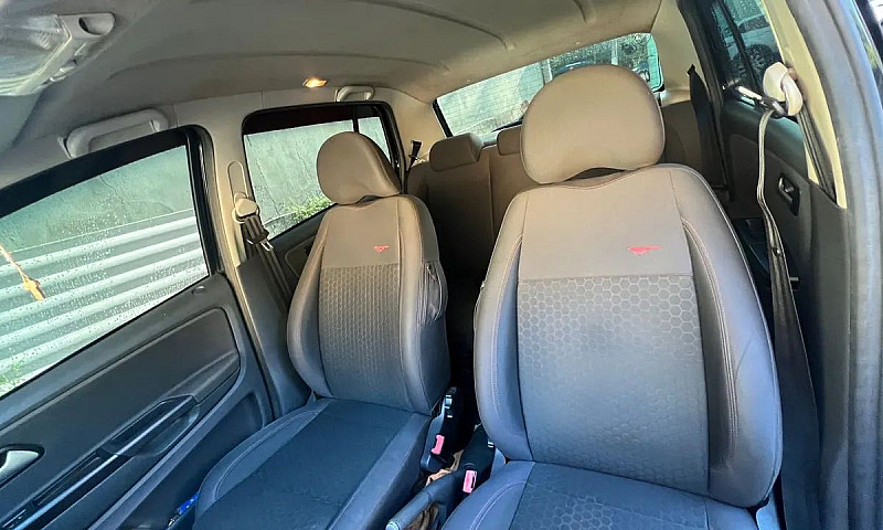 Volkswagen Crossfox ...