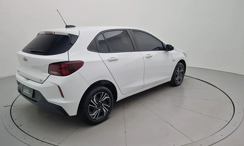 Chevrolet Onix Hatch...