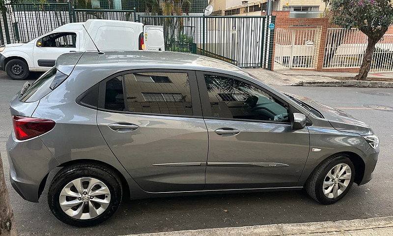 Chevrolet Onix Hatch...