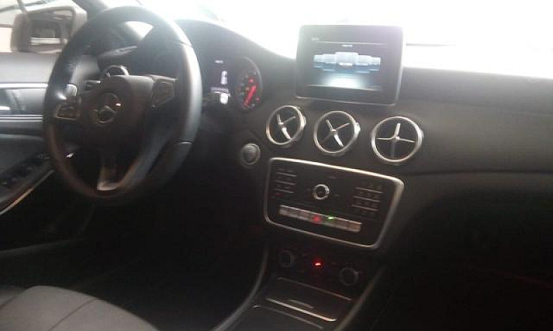 Mercedes-Benz  Gla 2...