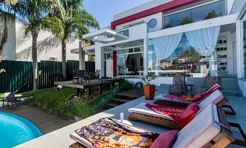 Suite Moderna Casa C...