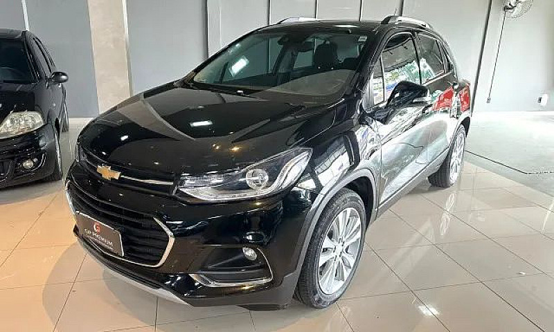 Tracker 2018 Premier...